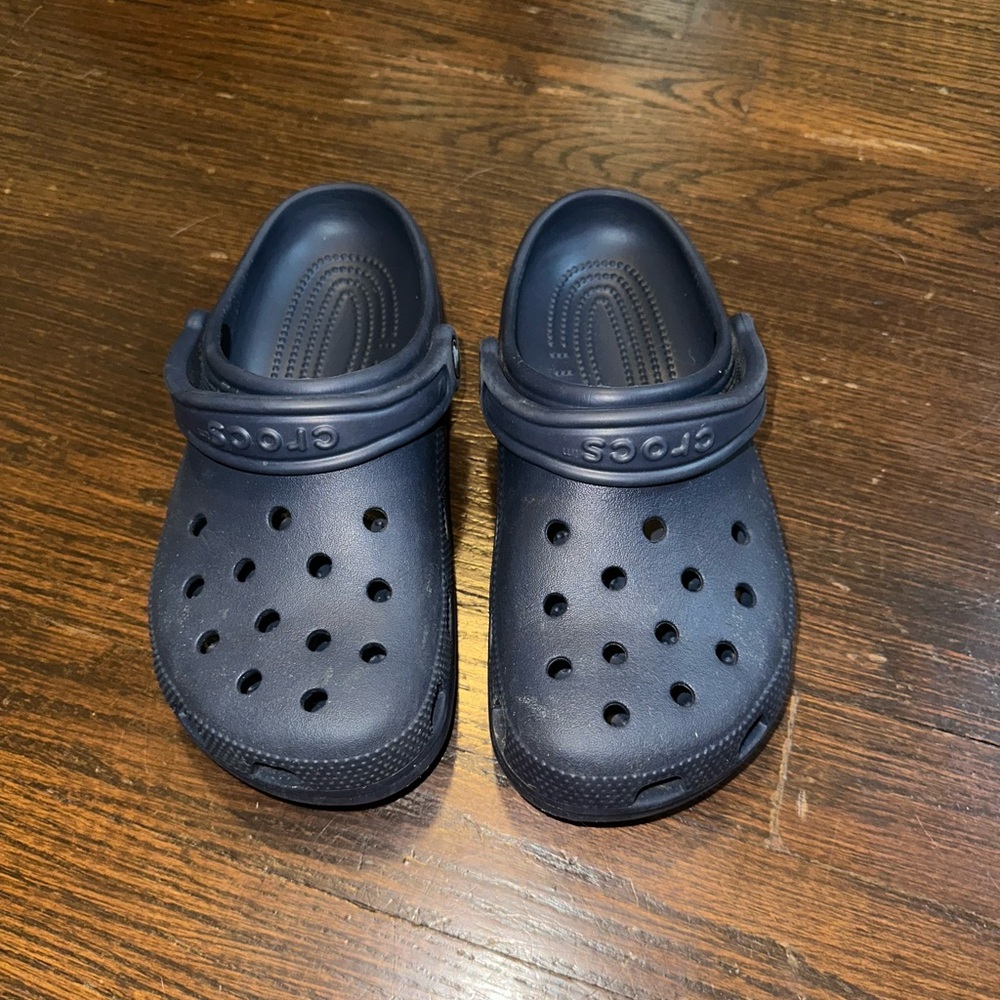 🐊 Crocs navy blue